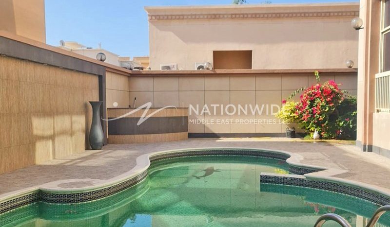 Villa in Al Nahyan Camp, Abu Dhabi, UAE 5 bedrooms, 464.5m2